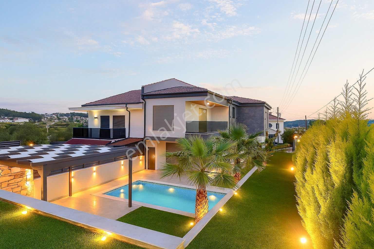 Monami'den Havuzlu Müstakil Villa 430 M2 Arsa İcersinde - Görsel 35
