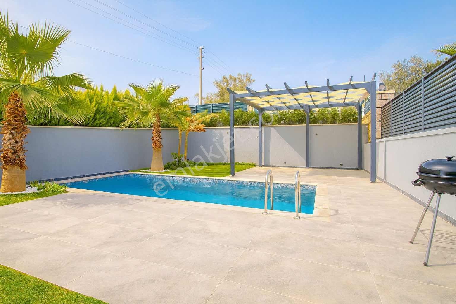 Monami'den Havuzlu Müstakil Villa 430 M2 Arsa İcersinde - Görsel 28