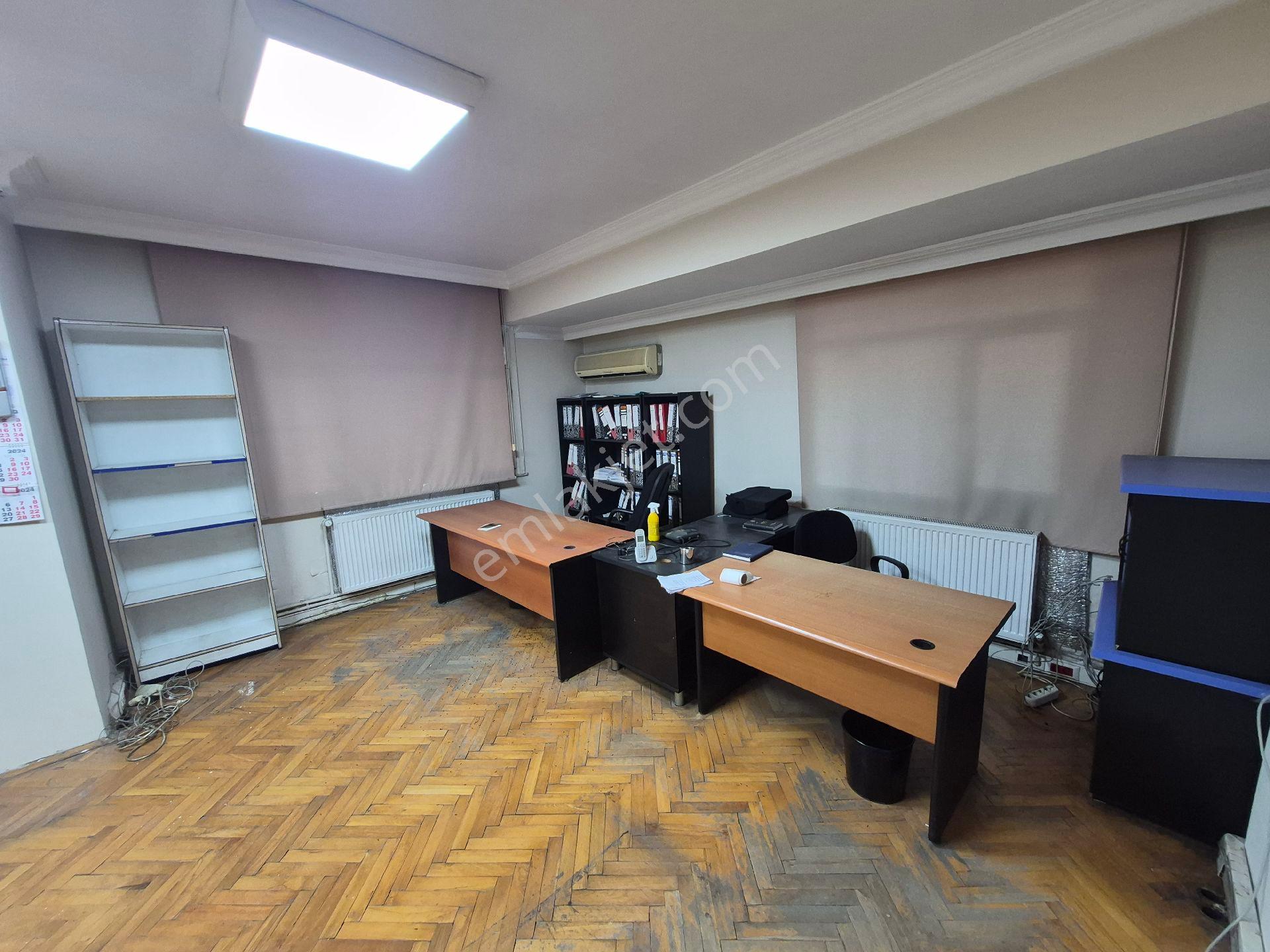 ​🏢 Demirtaşpaşa Metro Yakını 130 M² | Geniş Balkonlu 3+1 Ofis & Home Office - Görsel 7