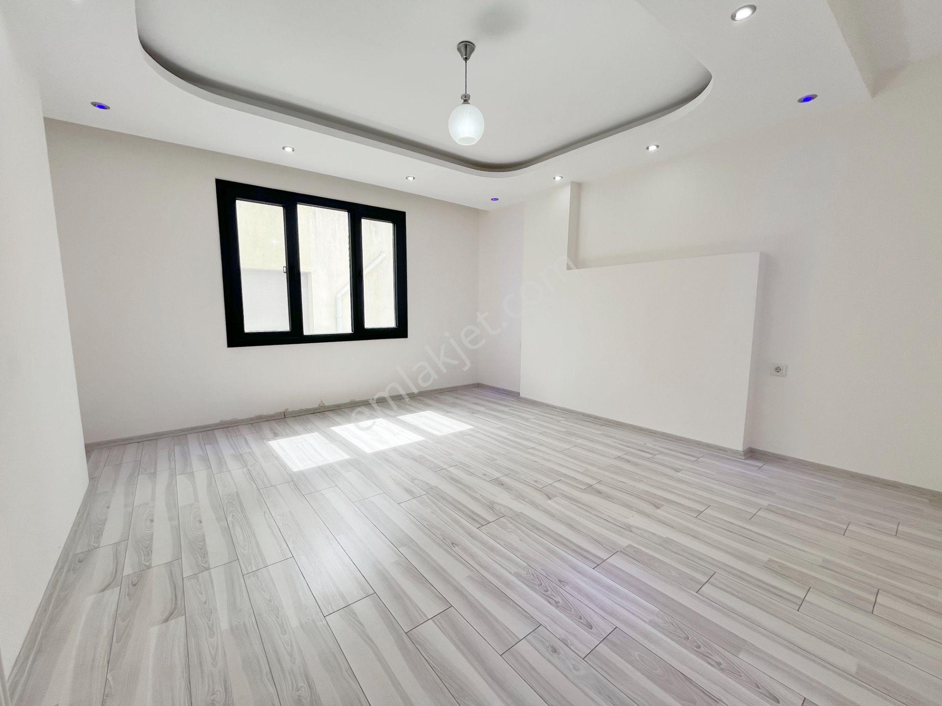 Dikili Merkez De Geniş Teraslı Satılık 4+1 Dubleks Daire - Görsel 12