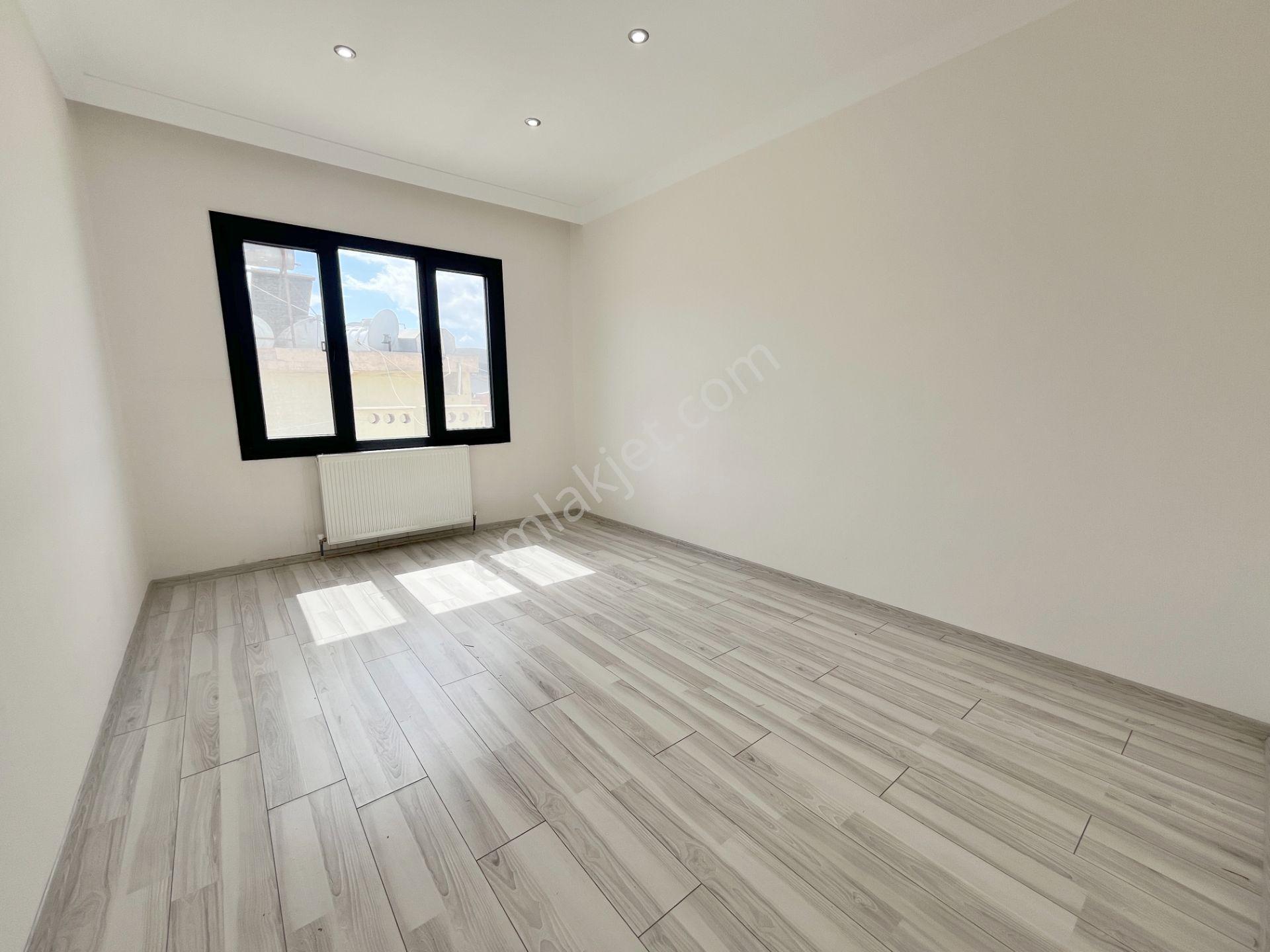 Dikili Merkez De Geniş Teraslı Satılık 4+1 Dubleks Daire - Görsel 17