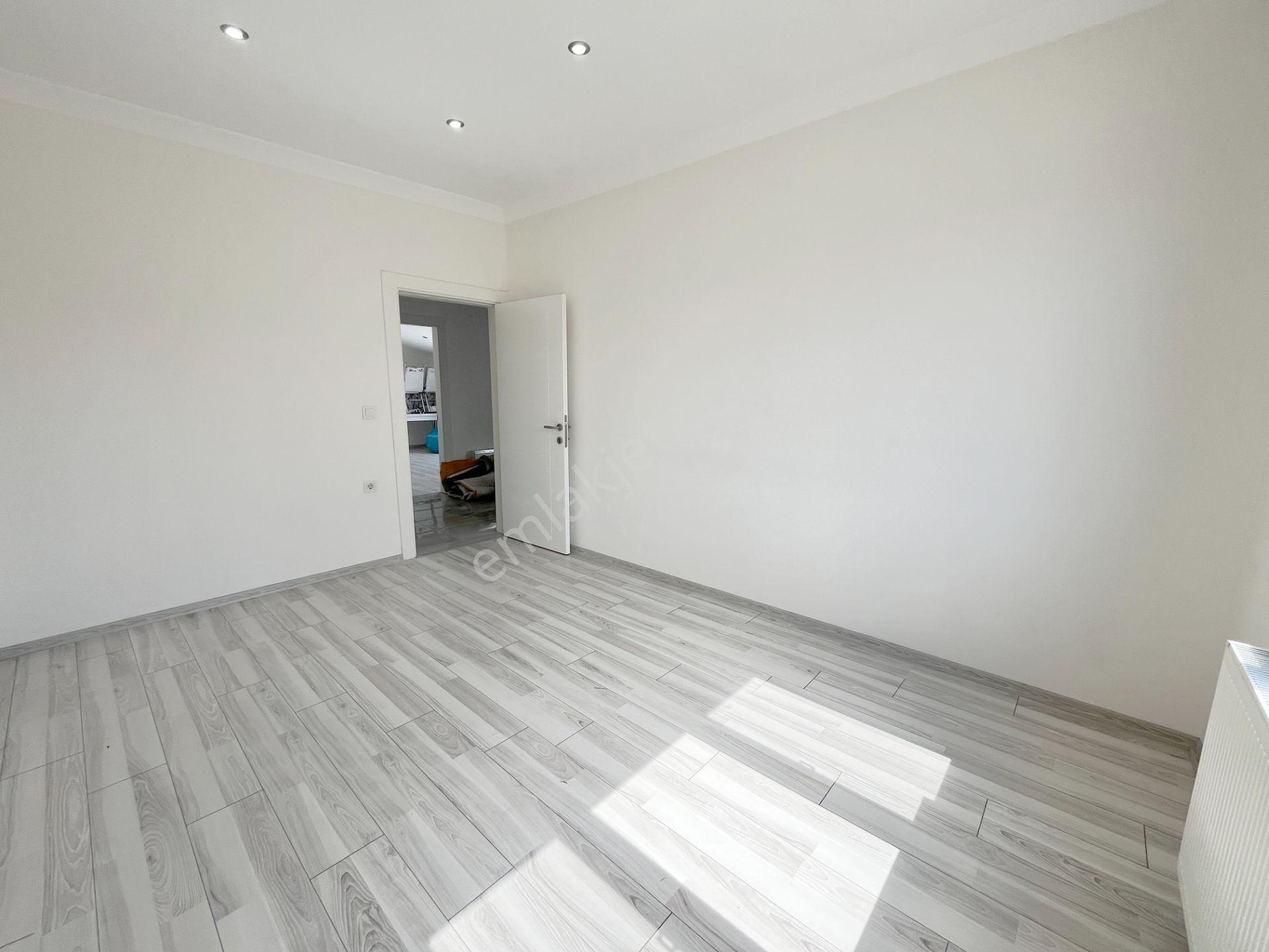 Dikili Merkez De Geniş Teraslı Satılık 4+1 Dubleks Daire - Görsel 18