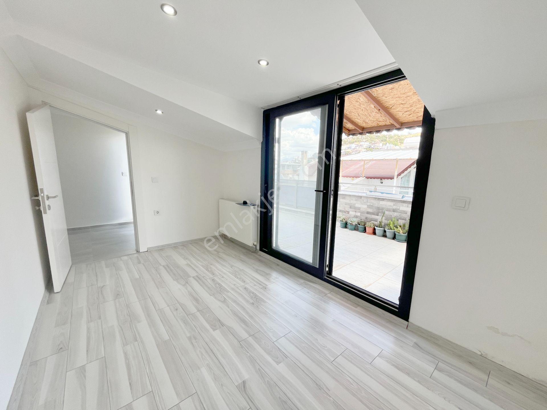 Dikili Merkez De Geniş Teraslı Satılık 4+1 Dubleks Daire - Görsel 22