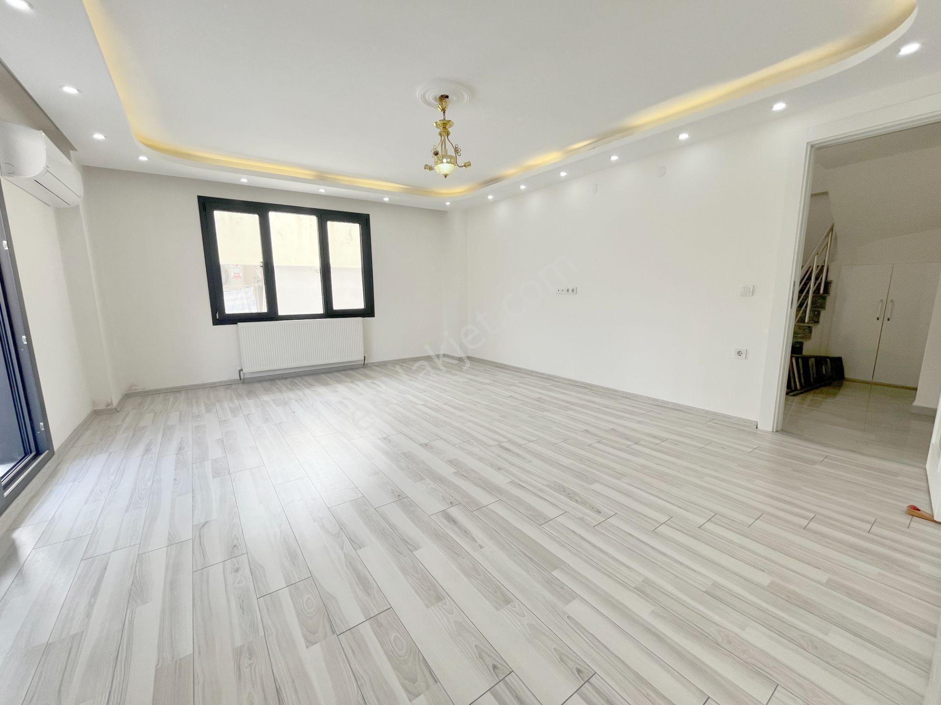 Dikili Merkez De Geniş Teraslı Satılık 4+1 Dubleks Daire - Görsel 4