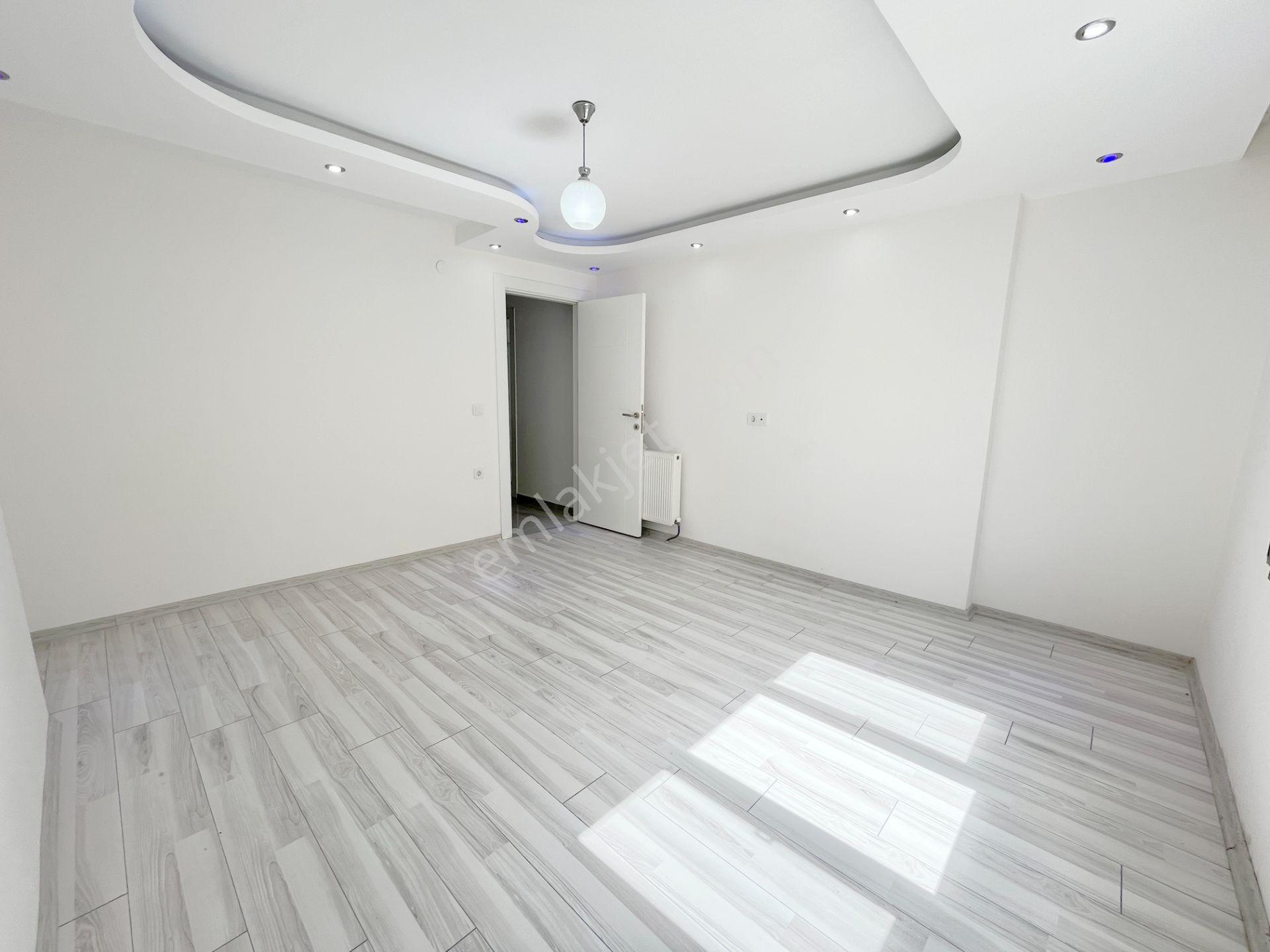 Dikili Merkez De Geniş Teraslı Satılık 4+1 Dubleks Daire - Görsel 13