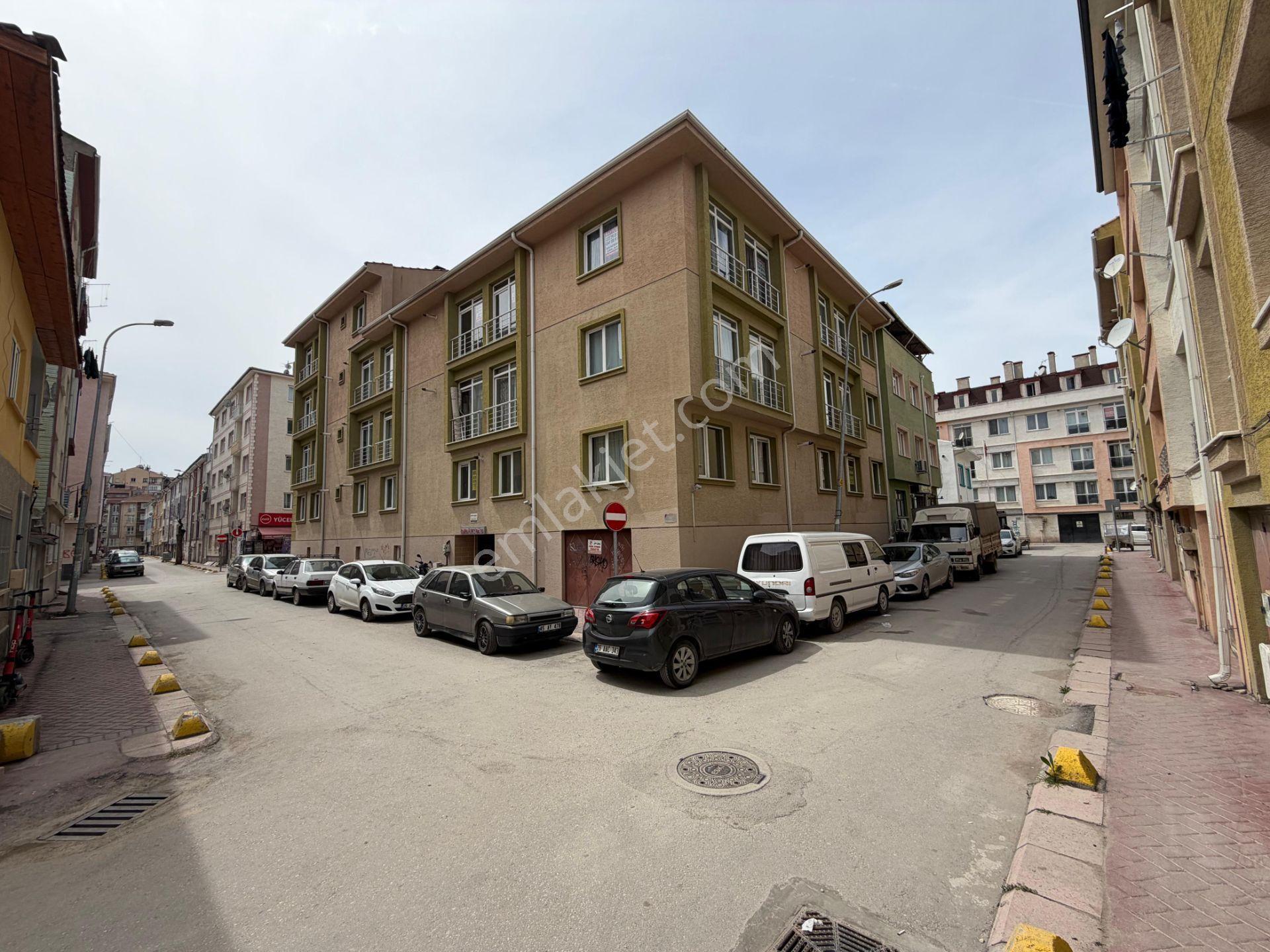 Akademi'den Espark Yakını 13.000 Tl Kiracılı Köşe Satılık 1+1 - Görsel 26