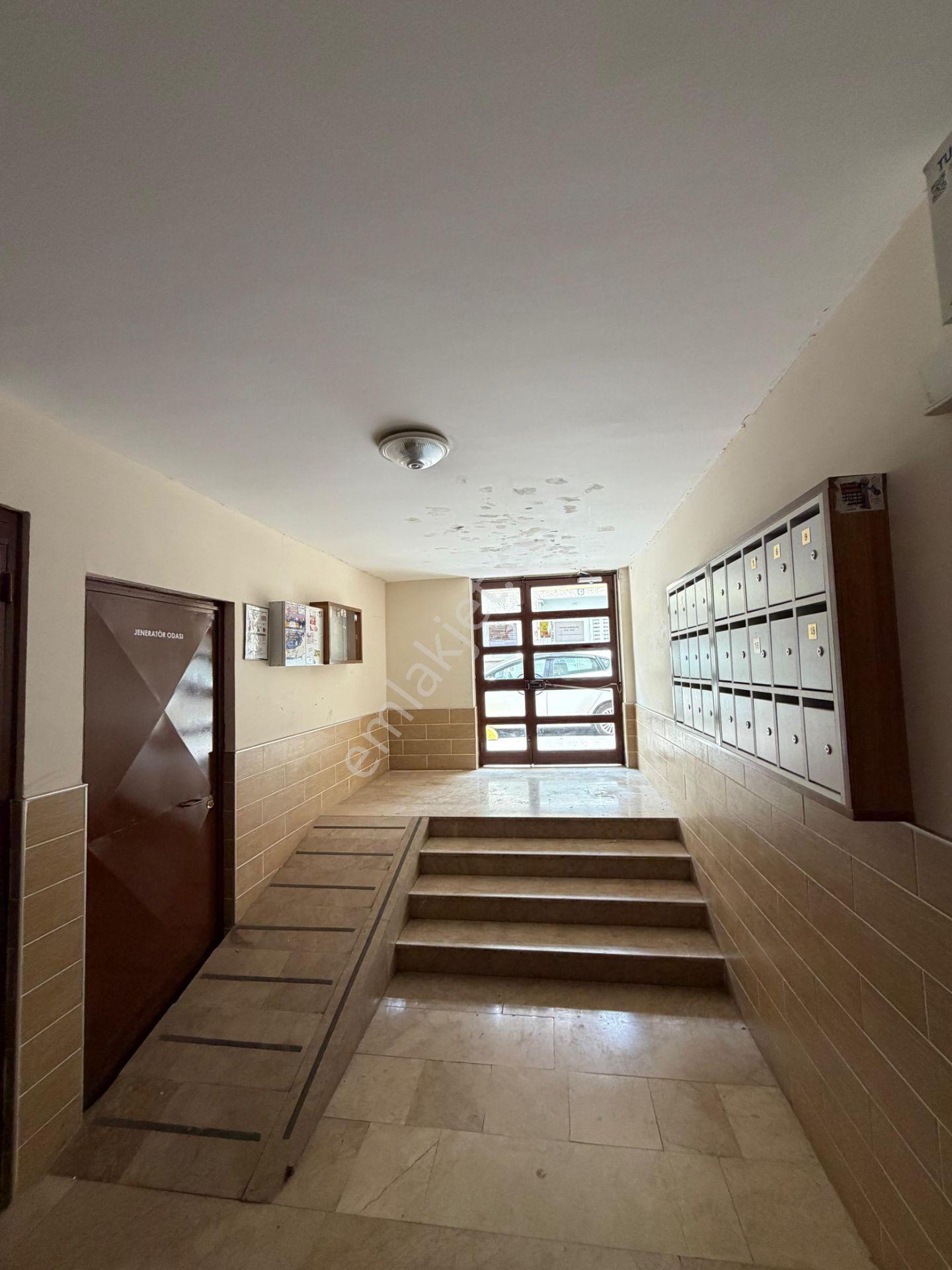 Akademi'den Espark Yakını 13.000 Tl Kiracılı Köşe Satılık 1+1 - Görsel 27