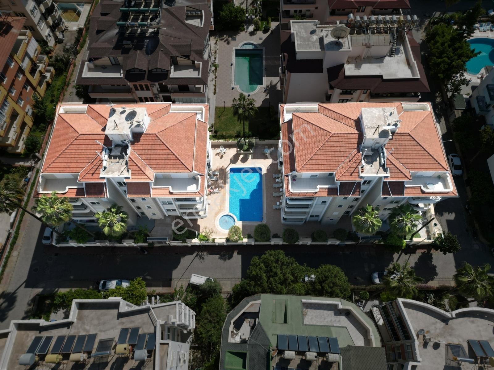 Alanya Oba'da Denize 300 Mt Mesafede, Satılık 3+1 Dublex Daire - Görsel 14