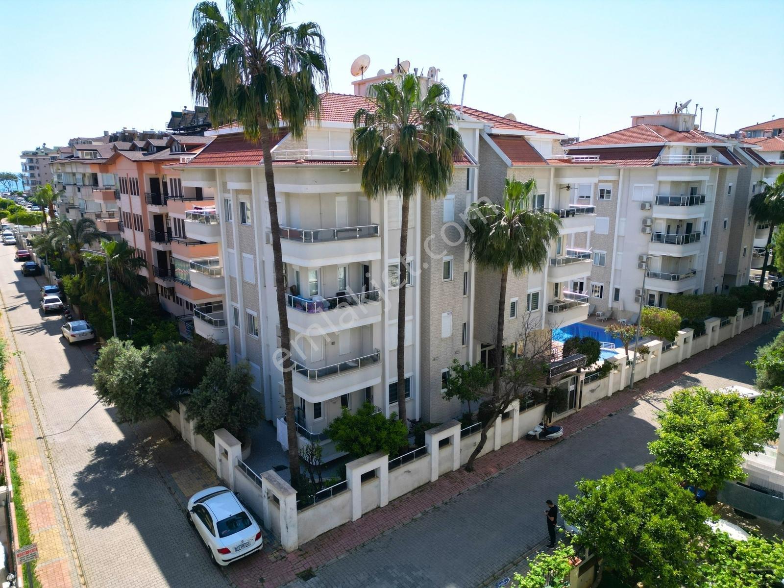 Alanya Oba'da Denize 300 Mt Mesafede, Satılık 3+1 Dublex Daire - Görsel 7
