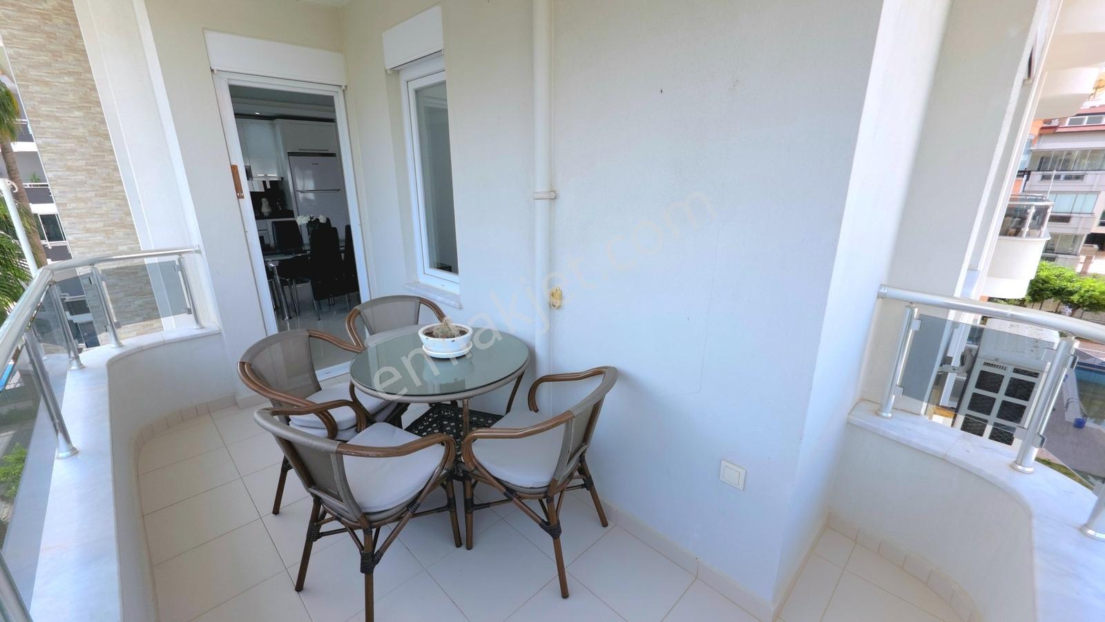 Alanya Oba'da Denize 300 Mt Mesafede, Satılık 3+1 Dublex Daire - Görsel 27
