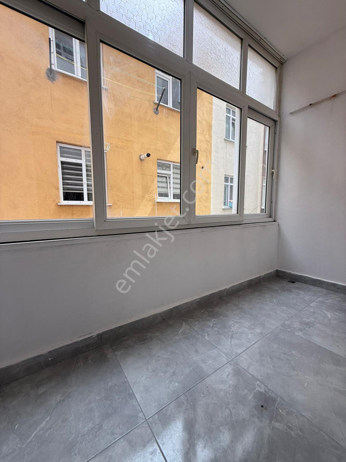 Bahçeşehire Komşu Yatırıma&oturuma Uygun 3+1 Satılık Daire - Görsel 18