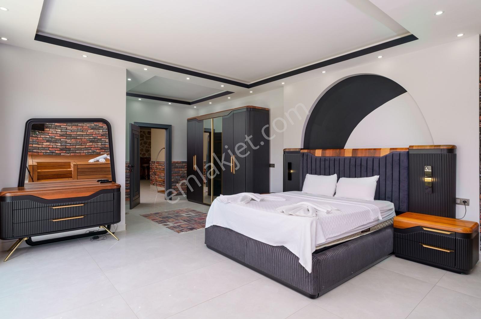 Kalkan Kızıltaşta Deniz Manzaralı Lüks Villa - Görsel 27