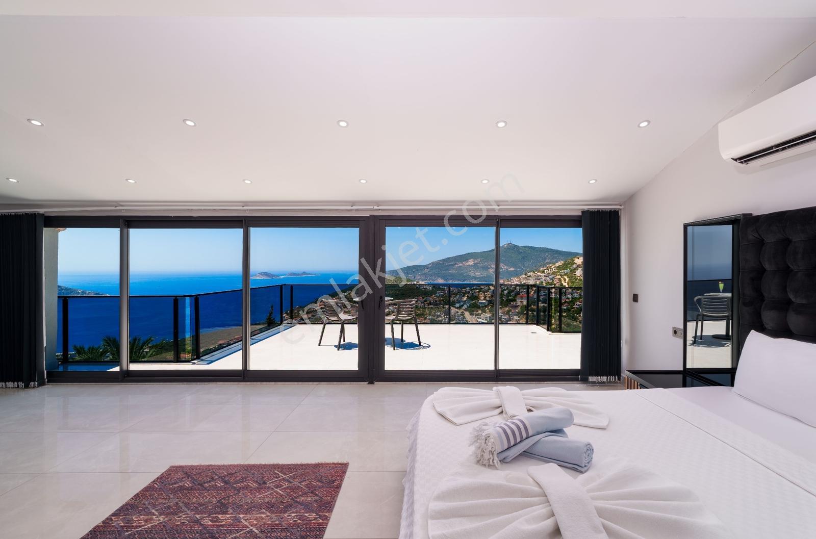 Kalkan Kızıltaşta Deniz Manzaralı Lüks Villa - Görsel 9