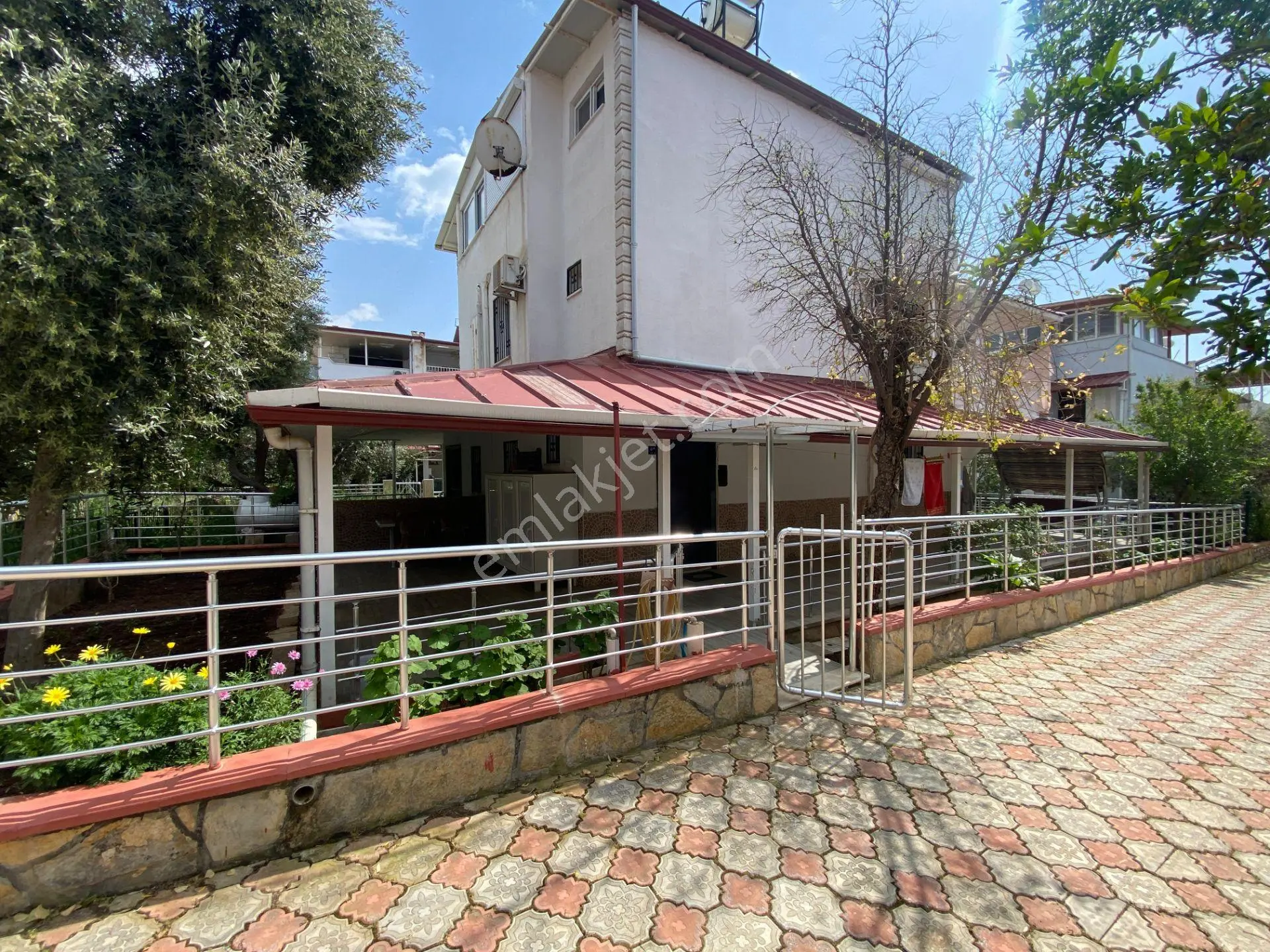 Denize Sadece 400m 4+1 Triblex Villa Otoparklı Alışveriş Noktalarına 150/200m