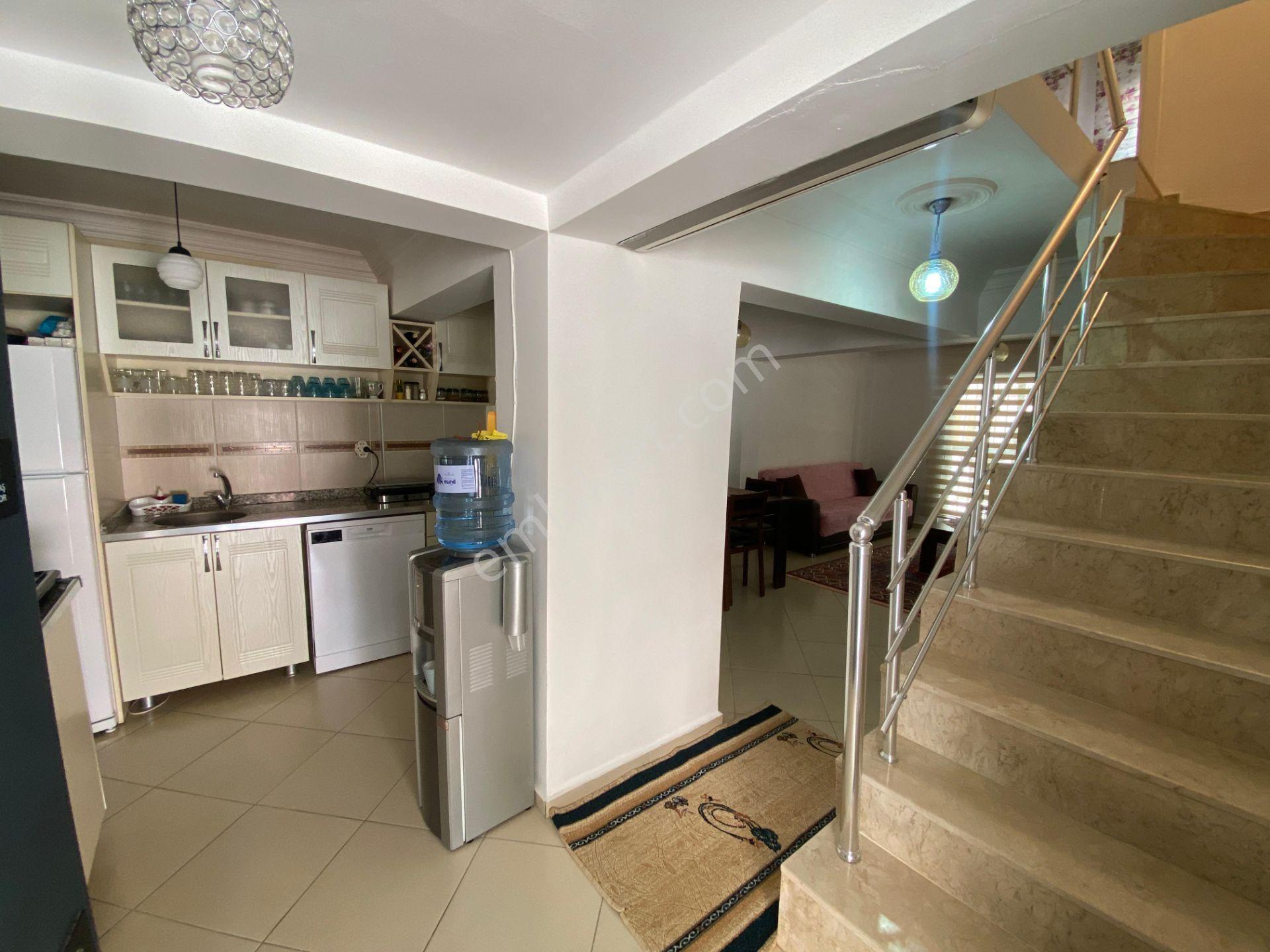 Denize Sadece 400m 4+1 Triblex Villa Otoparklı Alışveriş Noktalarına 150/200m - Görsel 11