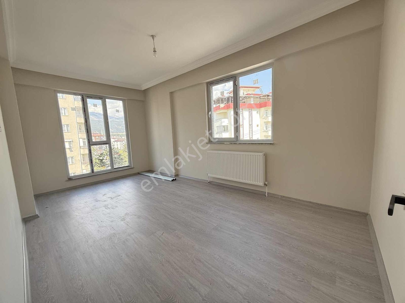 Çetin Gayrimenkulden Nfk&sosyete Pazarı Civarı Satılık Sıfır 3+1 - Görsel 5