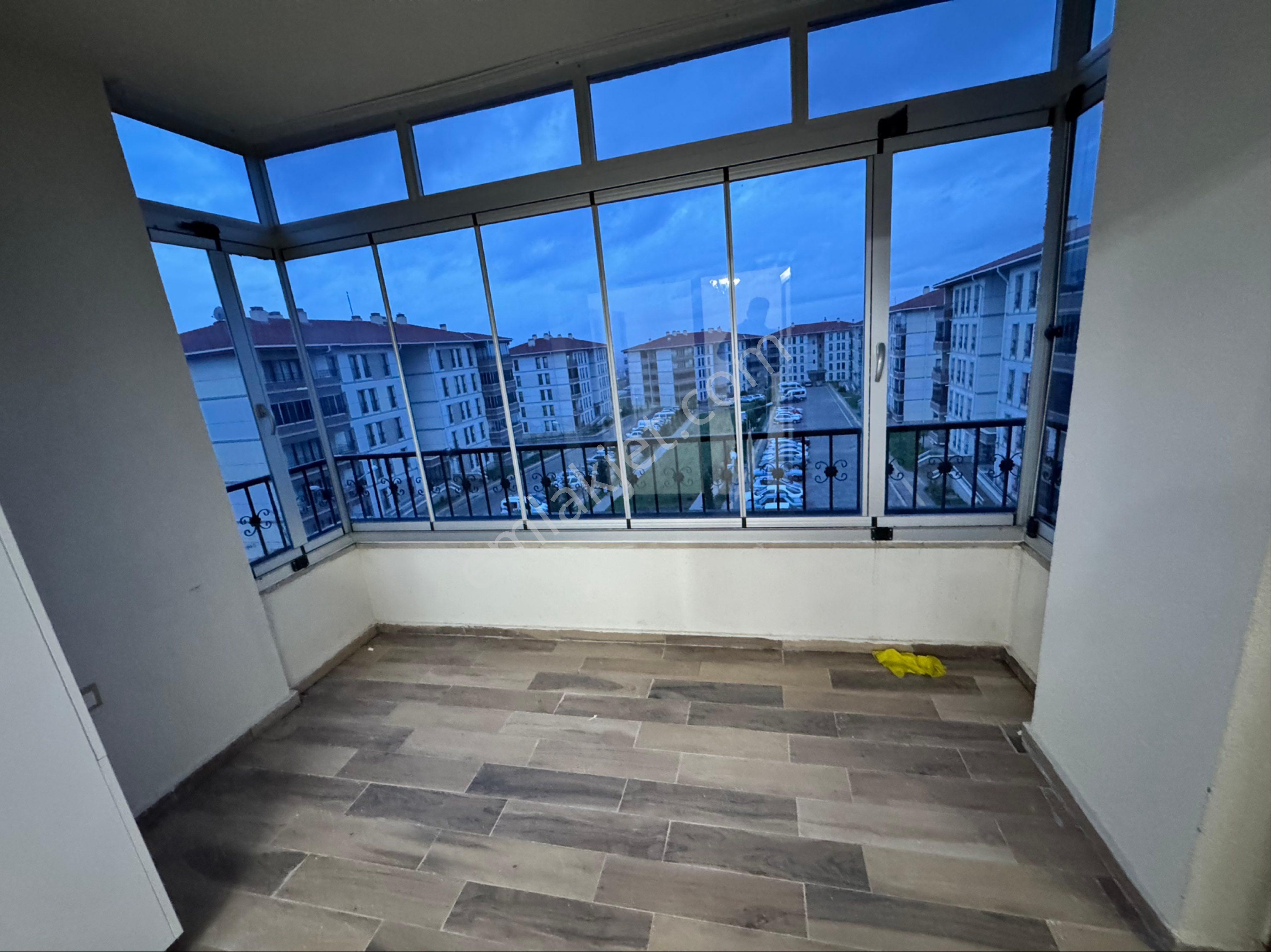 Global'den Yeni Tokiler'de Arakat Öncephe Cam Balkon 2+1 Kiralık - Görsel 4