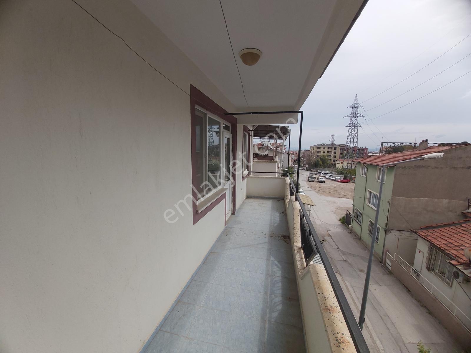 2+1 125 Metre Net Kullanım Alanı Balkonlu Ferah Daire - Görsel 6