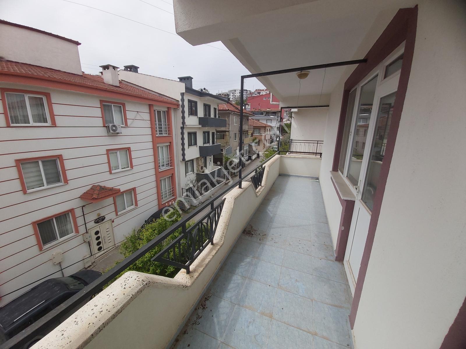 2+1 125 Metre Net Kullanım Alanı Balkonlu Ferah Daire - Görsel 17