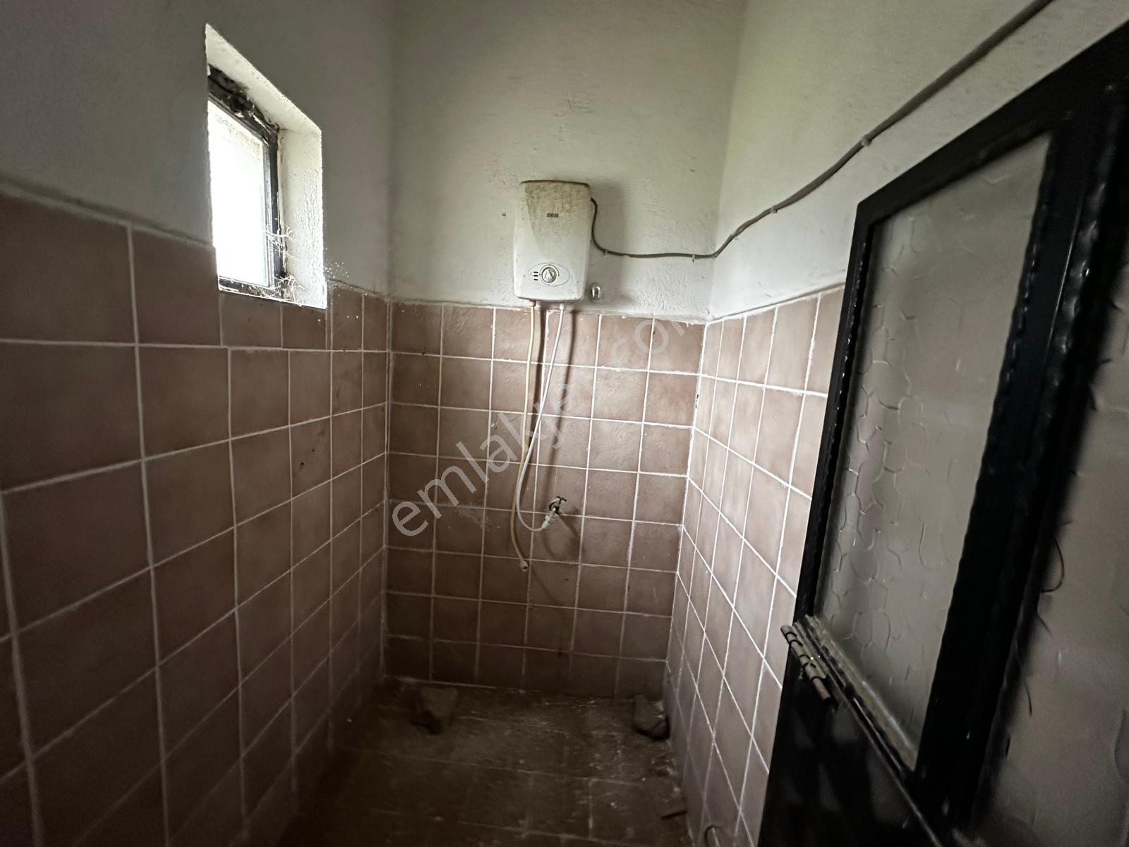 Uşak Eşme Kayalı Köyünde Satılık Müstakil Ev - Görsel 31