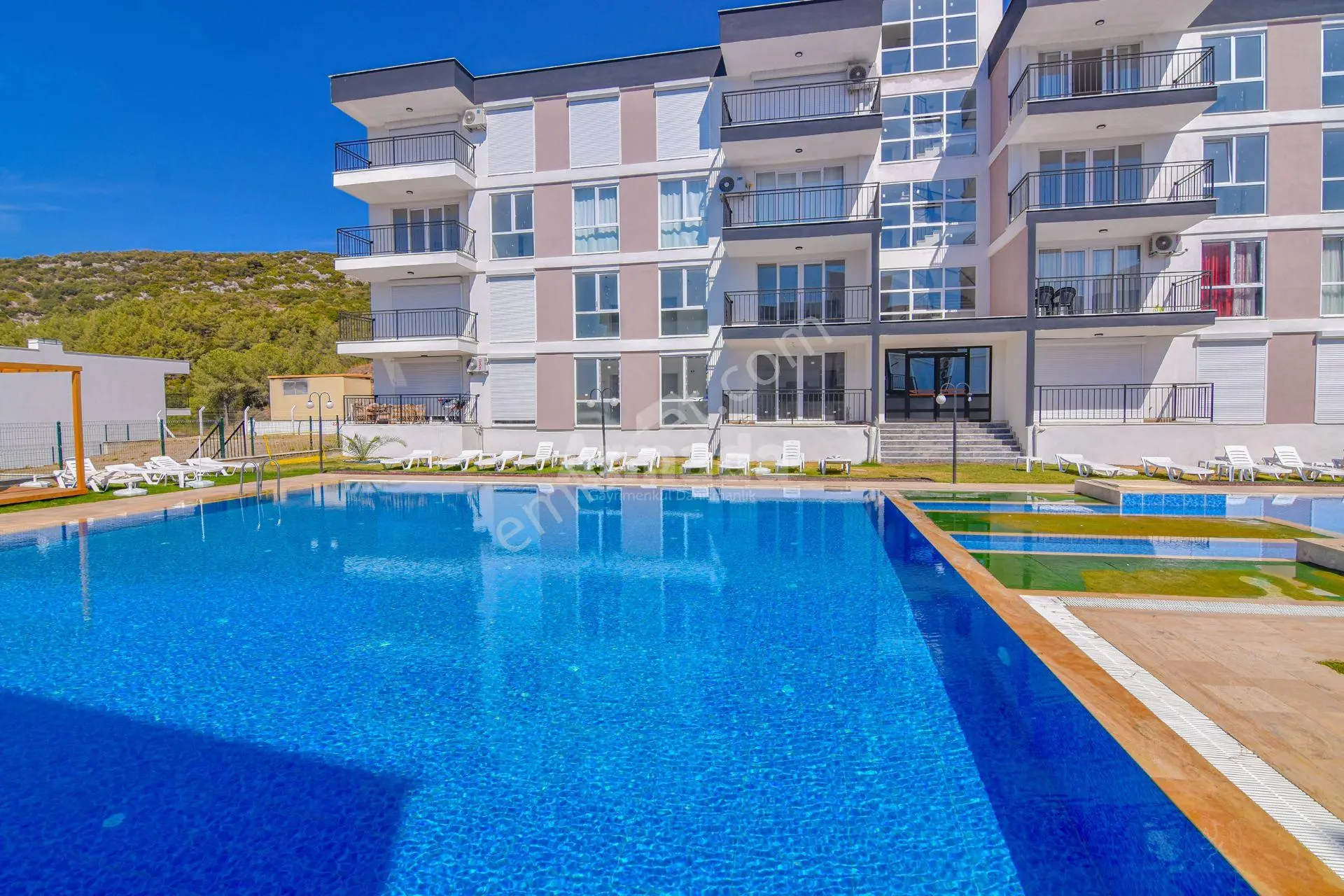 Kuşadası Eşin Vadi Sitesi Yatırımlık 1+1 Daire - Görsel 3