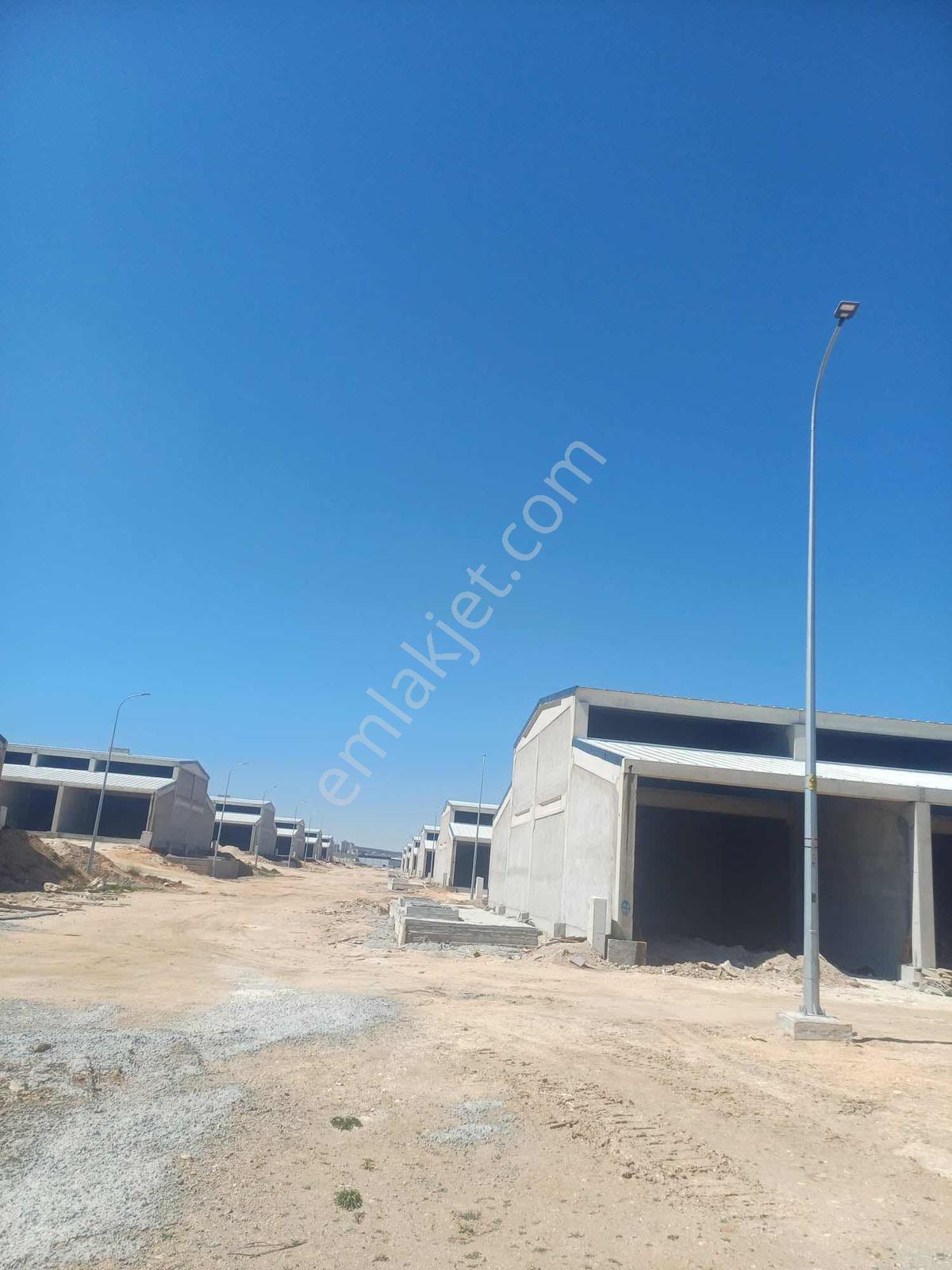Özbey'den Yunusemre Yapı Kooperatifi 2 Adet 120 M² Lik Dükkan - Görsel 12