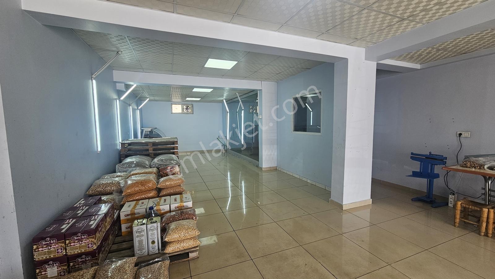 Etimesgut Süvari'de 175m2 Yapılı Temiz Düz Girişli Dükkan - Görsel 15