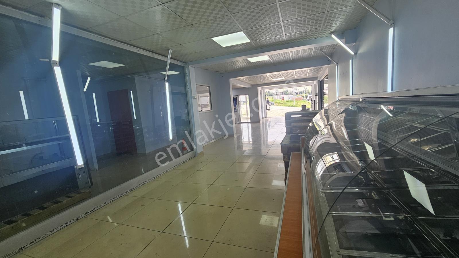 Etimesgut Süvari'de 175m2 Yapılı Temiz Düz Girişli Dükkan - Görsel 5