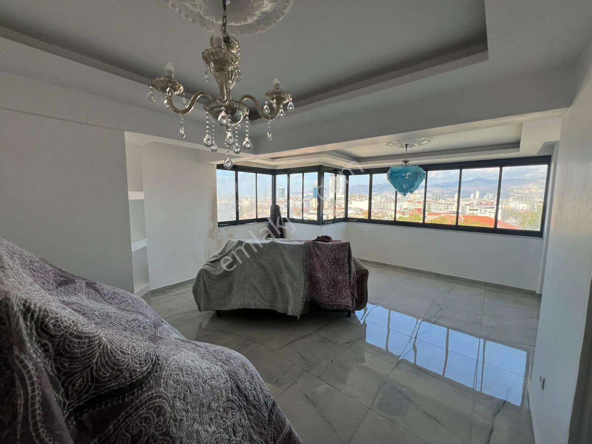 Acil Konak Agora Antik Kent Yakını 2+1 100m2 Asansörlü Deniz Manzaralı Lüx Daire - Görsel 3