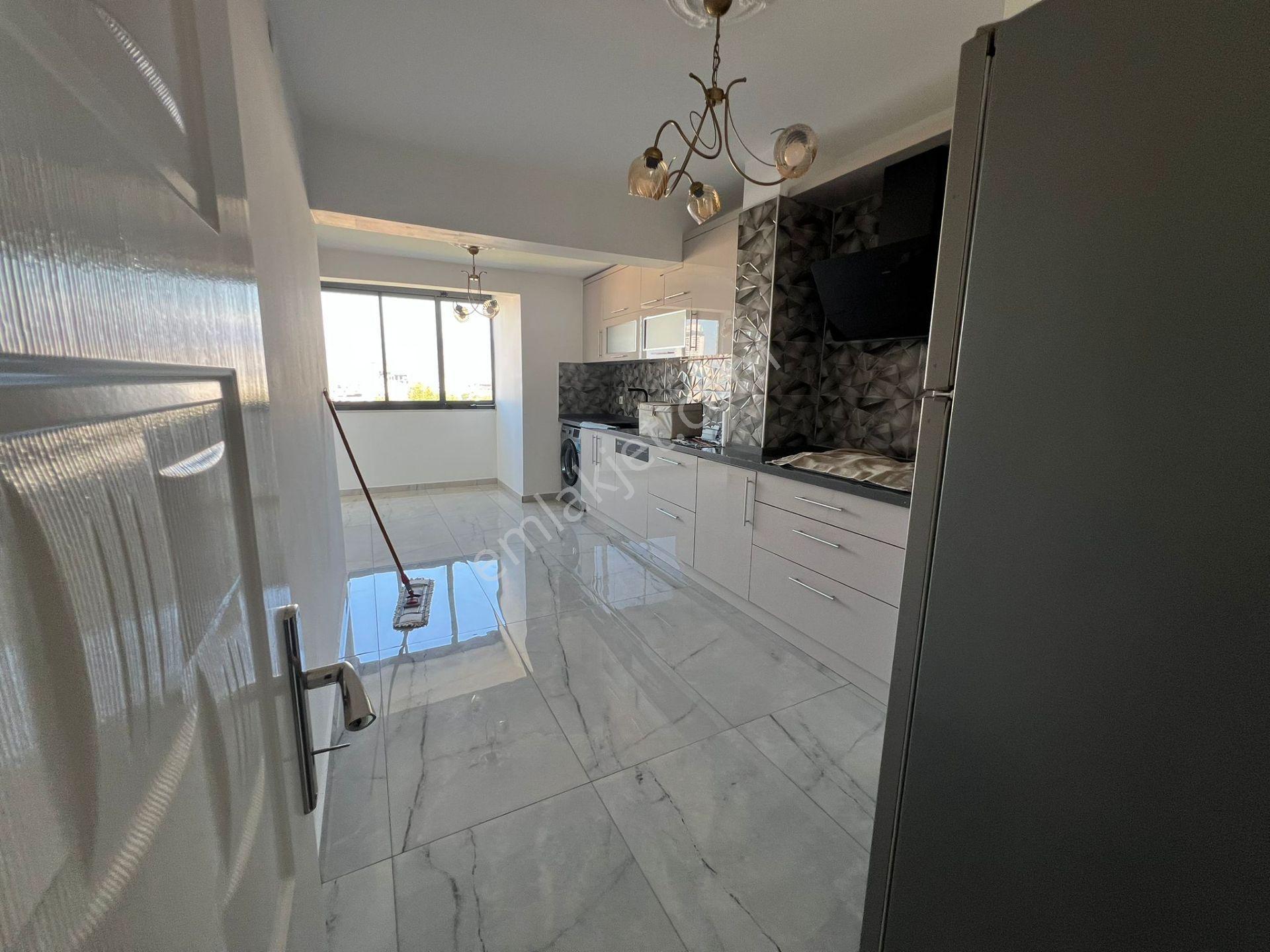 Acil Konak Agora Antik Kent Yakını 2+1 100m2 Asansörlü Deniz Manzaralı Lüx Daire - Görsel 15