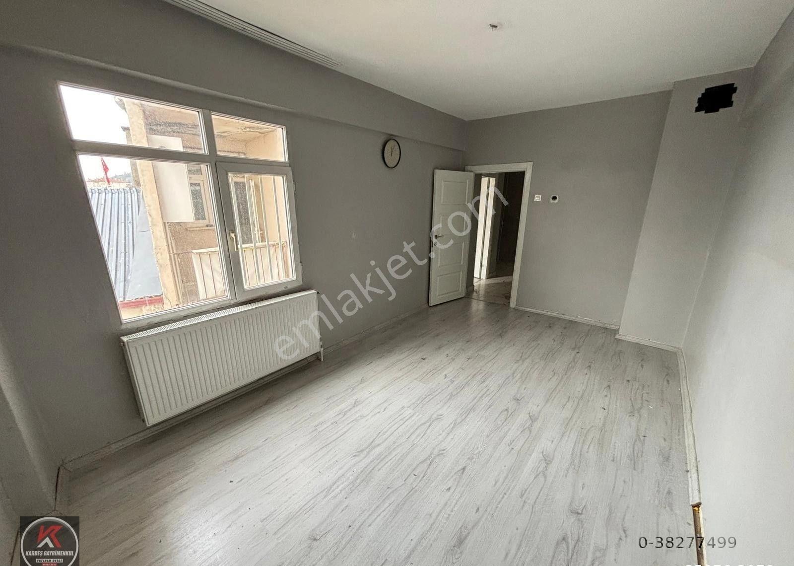 Karamürsel Merkezde – Sahile Ve Ulaşıma Yakın, Masrafsız Kiralık 2+1 Daire - Görsel 3