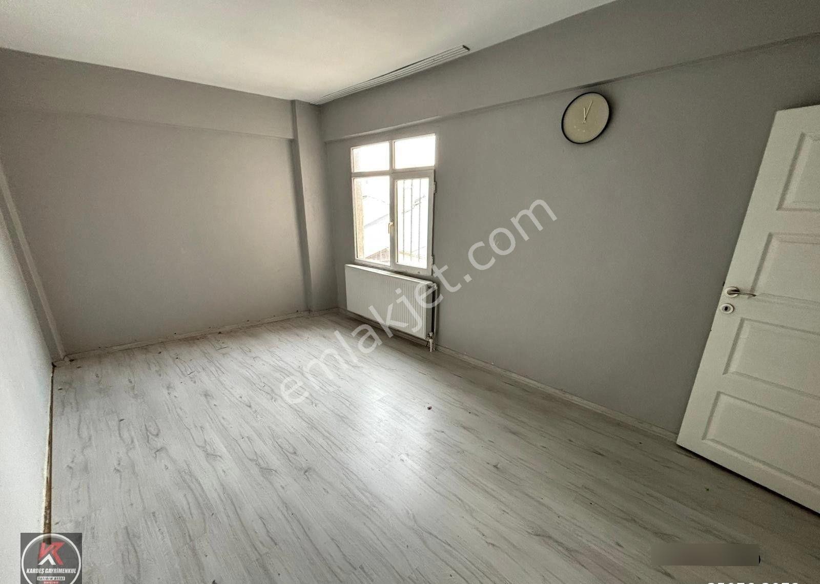Karamürsel Merkezde – Sahile Ve Ulaşıma Yakın, Masrafsız Kiralık 2+1 Daire - Görsel 17