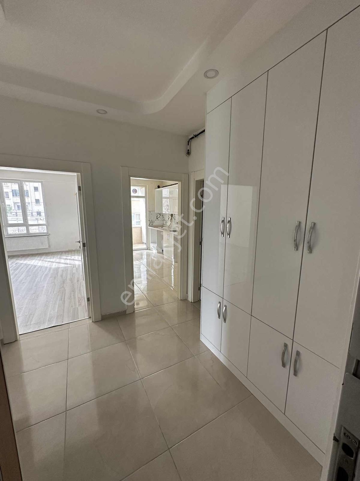 Kareden Seyrantepe De Satılık 2+1 Boş Daire - Görsel 2