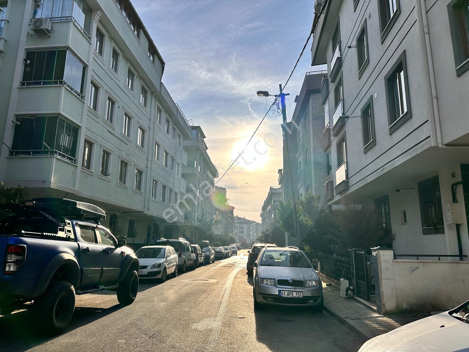 Sancaktepe Sarıgaz İnönü Mah Asansörlü Ara Kat 2+1 Satılık Daire - Görsel 3