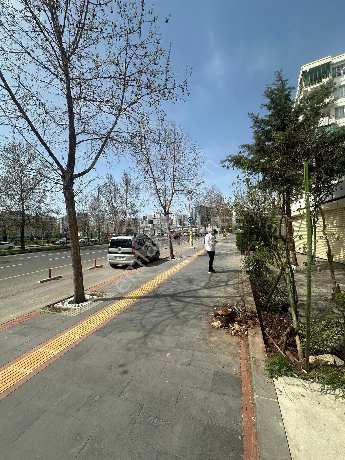 Bağcılar Havaalanı Kavşağında Prestijli & Yüksek Potansiyelli Satılık Dükkan - Görsel 7