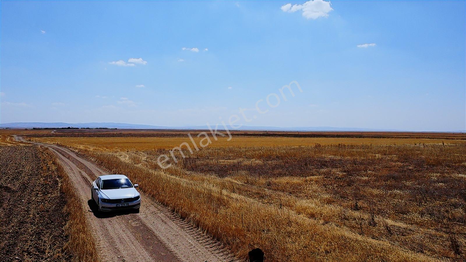 Nevşehir Kozaklı Gerce Köyünde Resmi Yola Cephe 11750m2 Arazi - Görsel 32