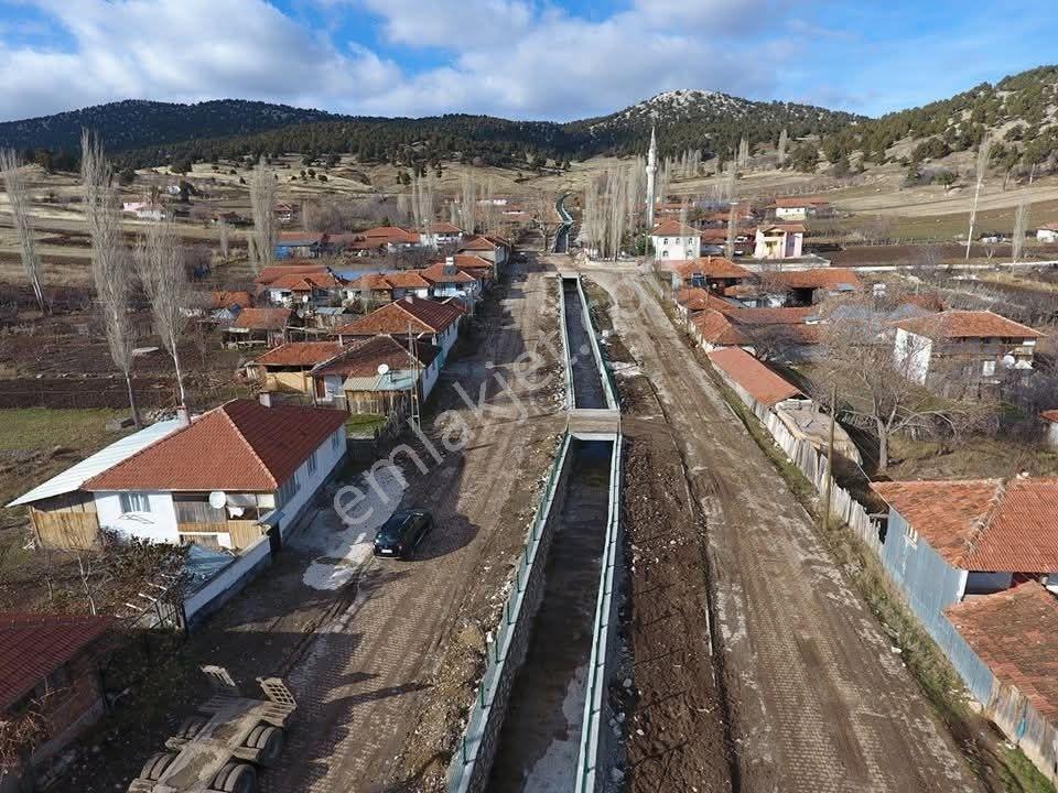 Burdur Merkez Ulupınar Resmi Yola Cephe Yapılara 100 Metre - Görsel 2