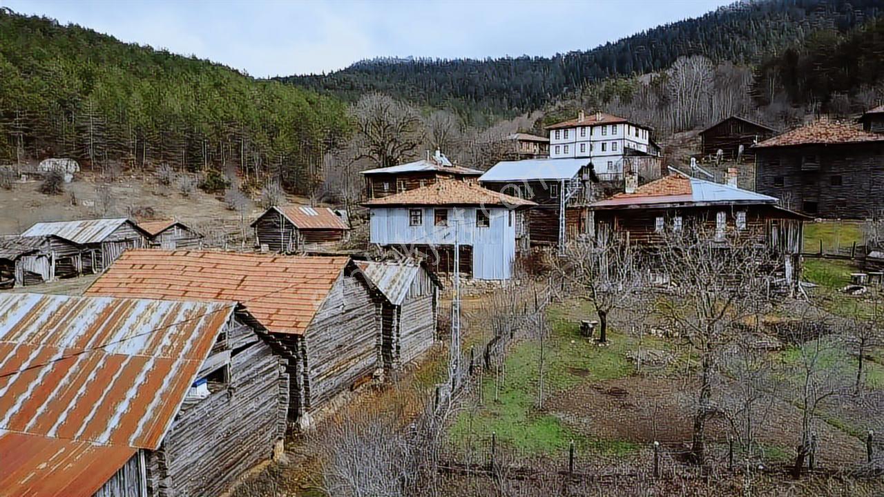 Köy İçi İmarlı 1008 M2 Arsa Fırsat Fiyata