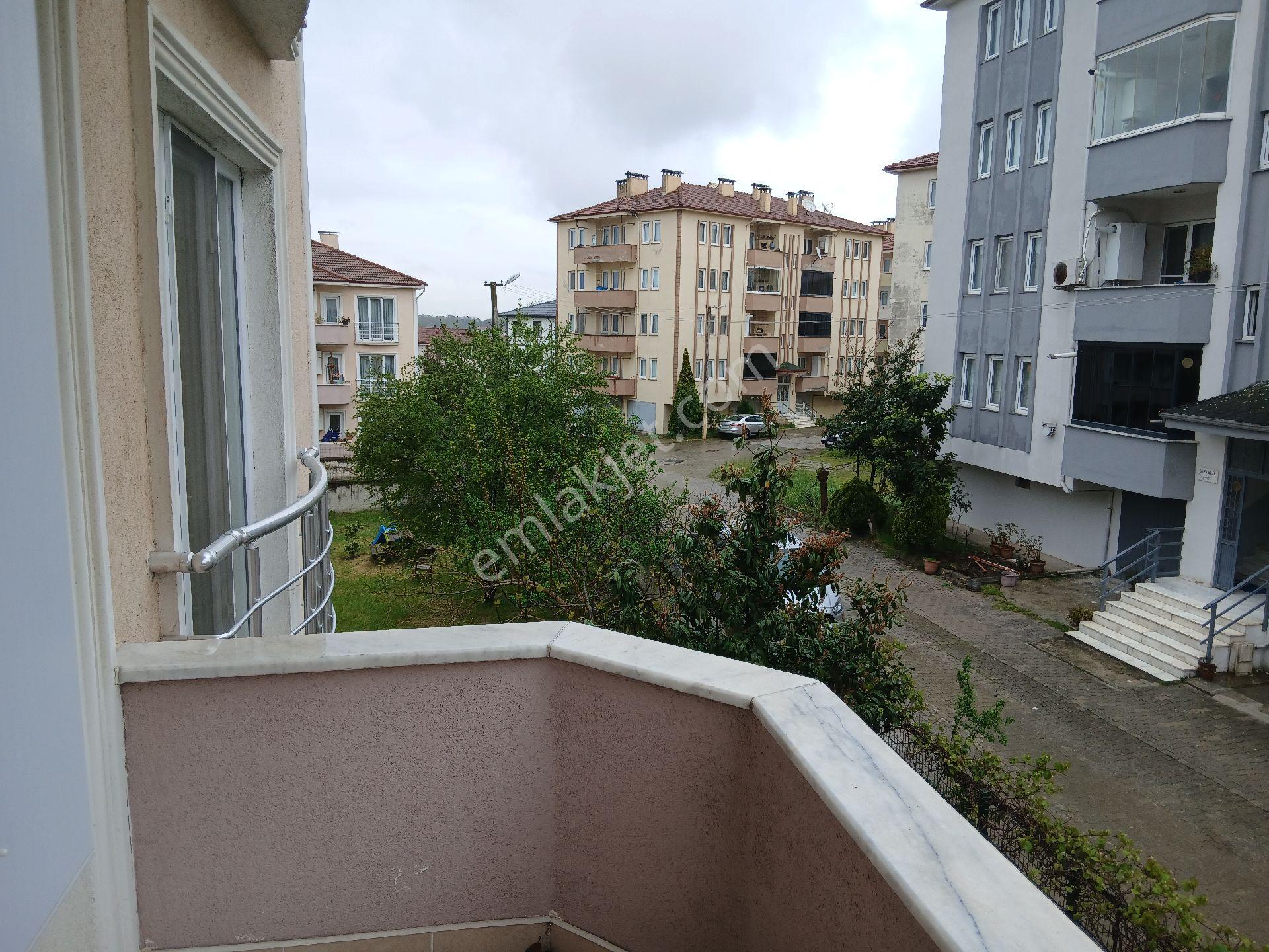 Neviye Mah Ertekin Evkerinde Ara Kat 125 M² 3 +1 Ebeveyin Banyolu Lokasyonu Düzgün - Görsel 8