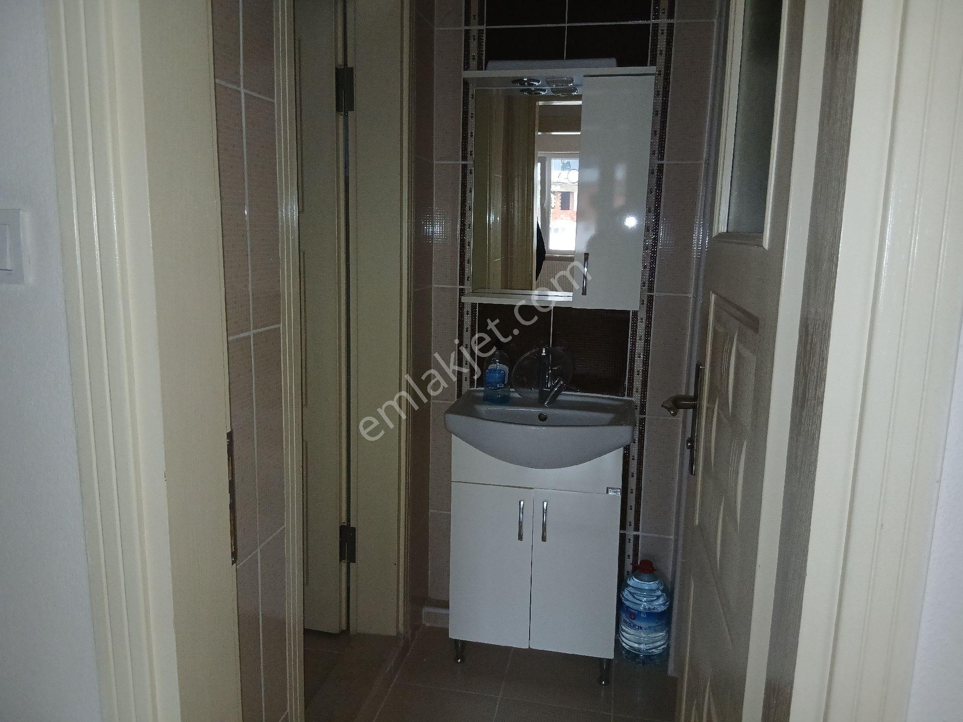 Neviye Mah Ertekin Evkerinde Ara Kat 125 M² 3 +1 Ebeveyin Banyolu Lokasyonu Düzgün - Görsel 11