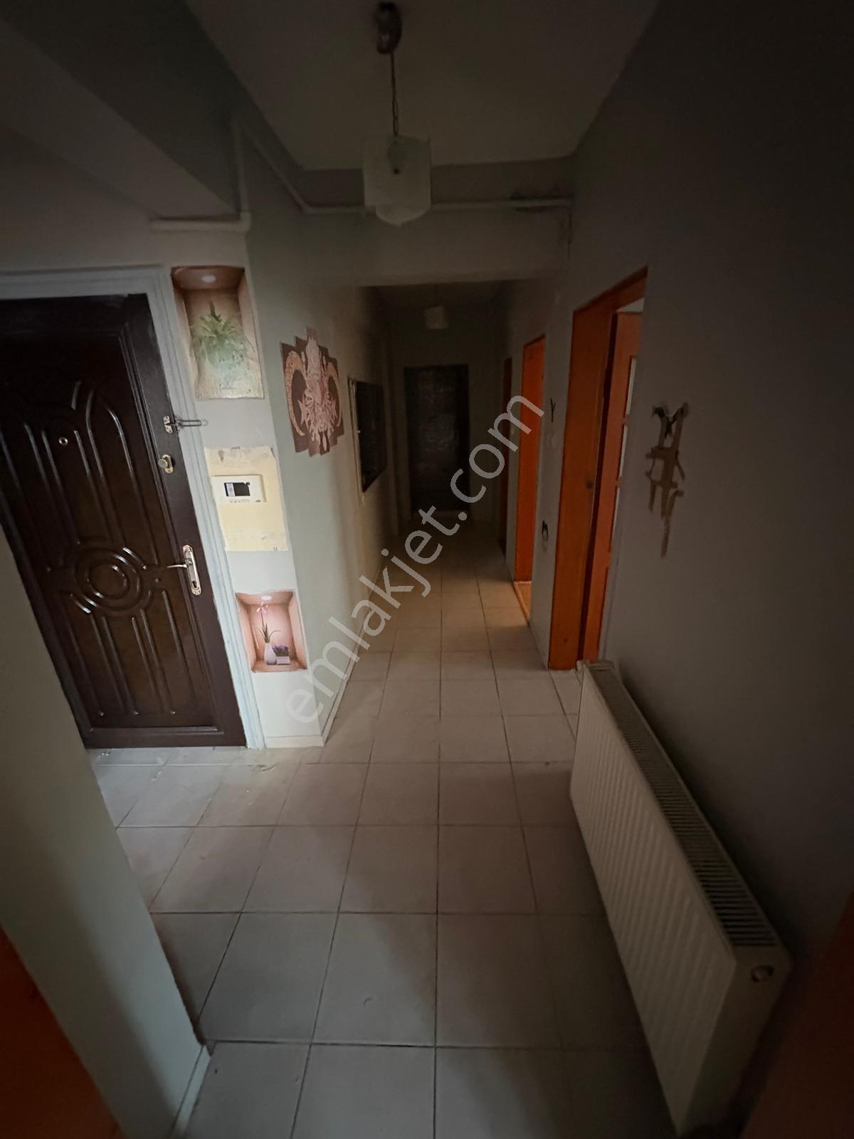 Topselvi Mah Balkonlu Ferah Geniş M2'li 3+1 Satılık Daire - Görsel 14