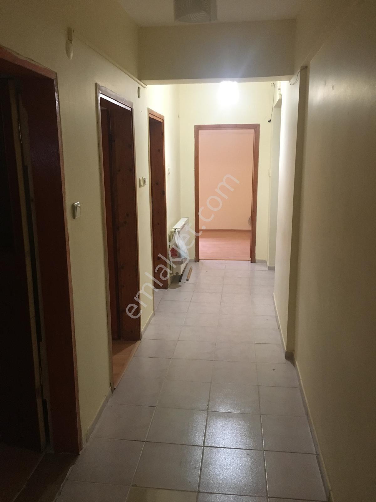 Topselvi Mah Balkonlu Ferah Geniş M2'li 3+1 Satılık Daire - Görsel 2