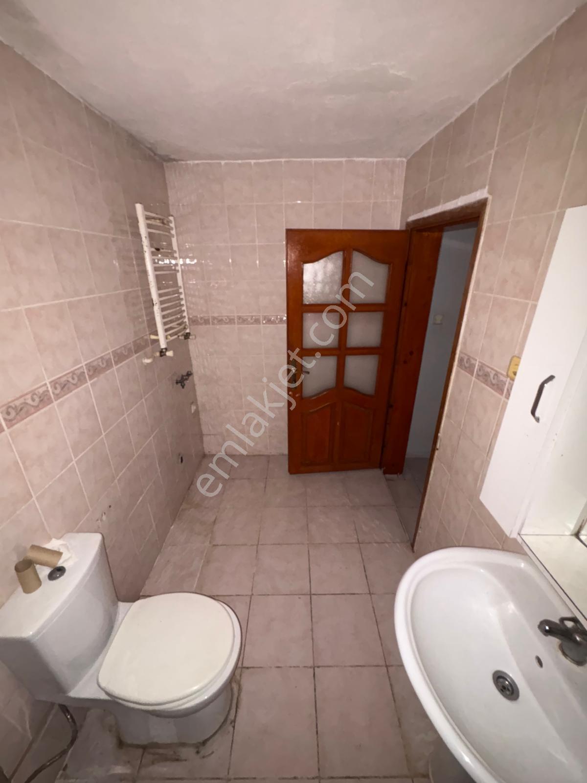 Topselvi Mah Balkonlu Ferah Geniş M2'li 3+1 Satılık Daire - Görsel 5