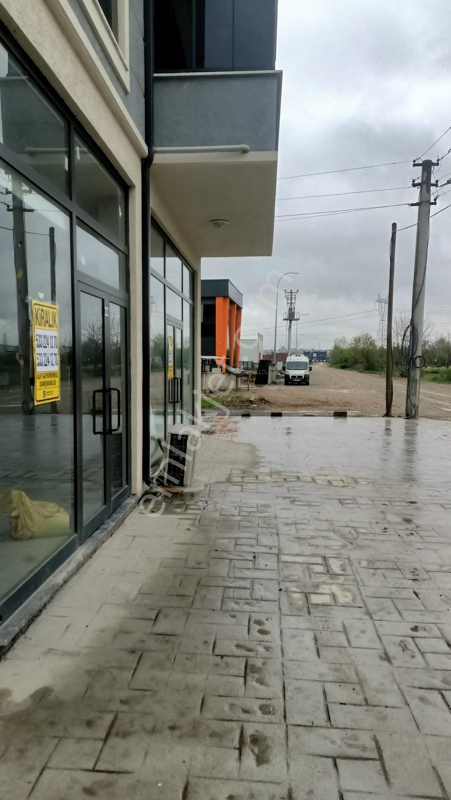 Hanlı Merkezde Kiralık İş Yerleri Depo,ofis,atölye İçin İdeal - Görsel 14