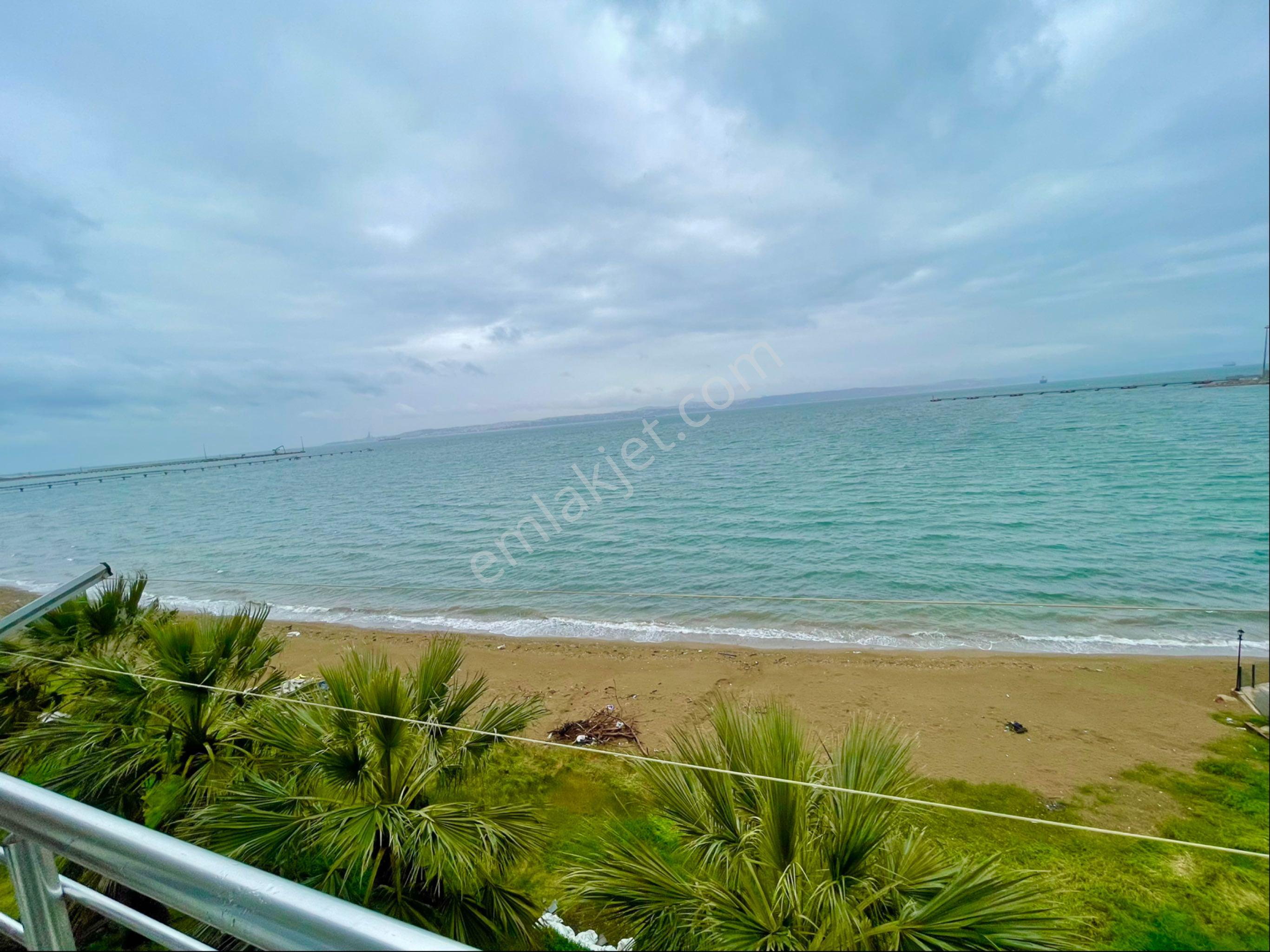 Site İçerisinde Denize Sıfır Full Deniz Manzaralı 3+1 Dubleks