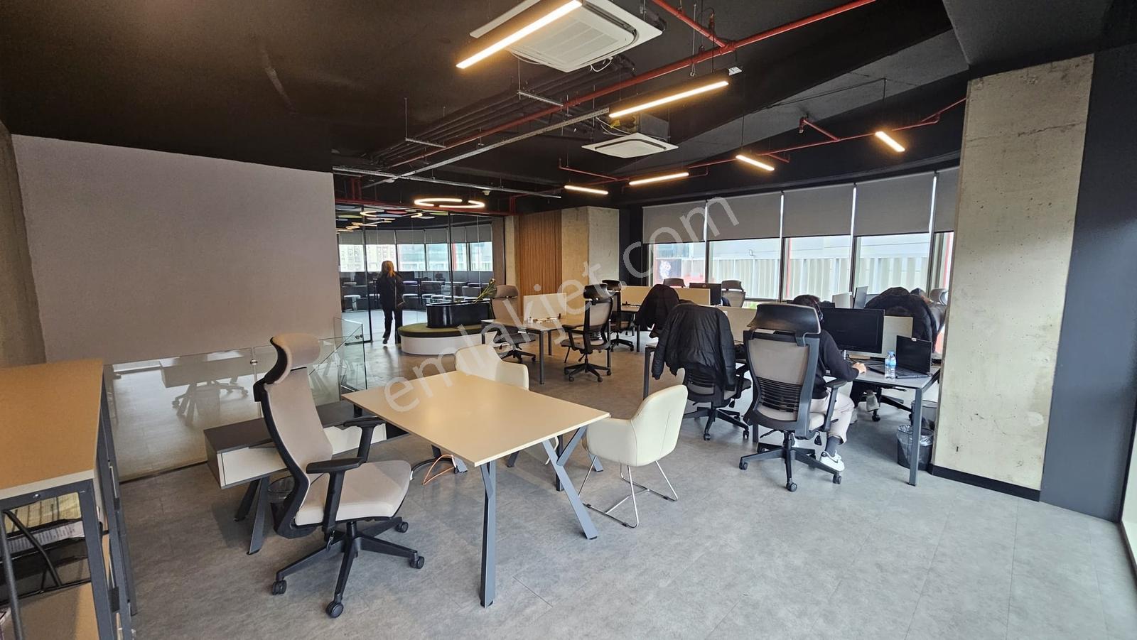 Metropol İstanbul'un Ticari Ve Avm Katında +kdv Şık Ofis - Görsel 4