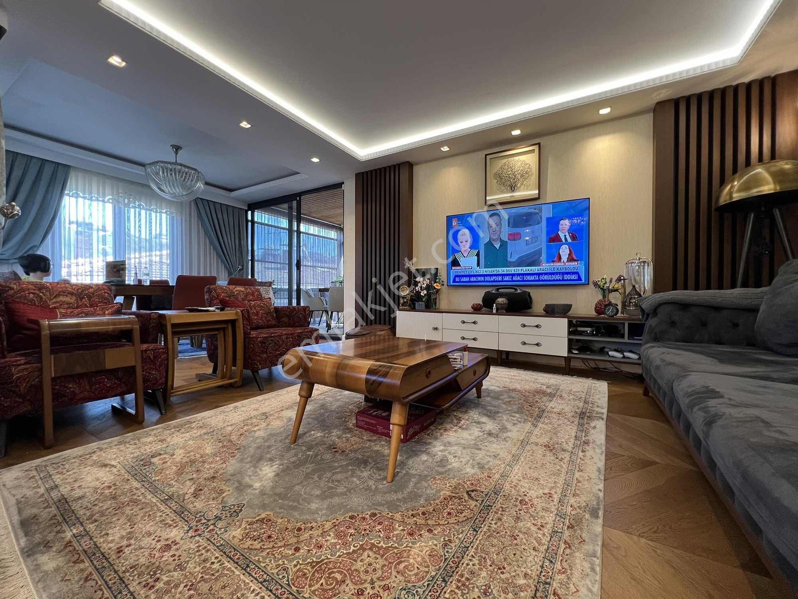 Üsküdar Çengelköy Ata 2 Sitesinde 320 M2 Triplex Eşsiz Villa - Görsel 20