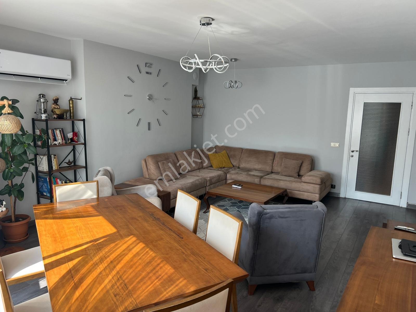 Emlak Konutları Bölgesinde Ultra Lüx 2+1/ 120 M2 İskanlı Daire - Görsel 5