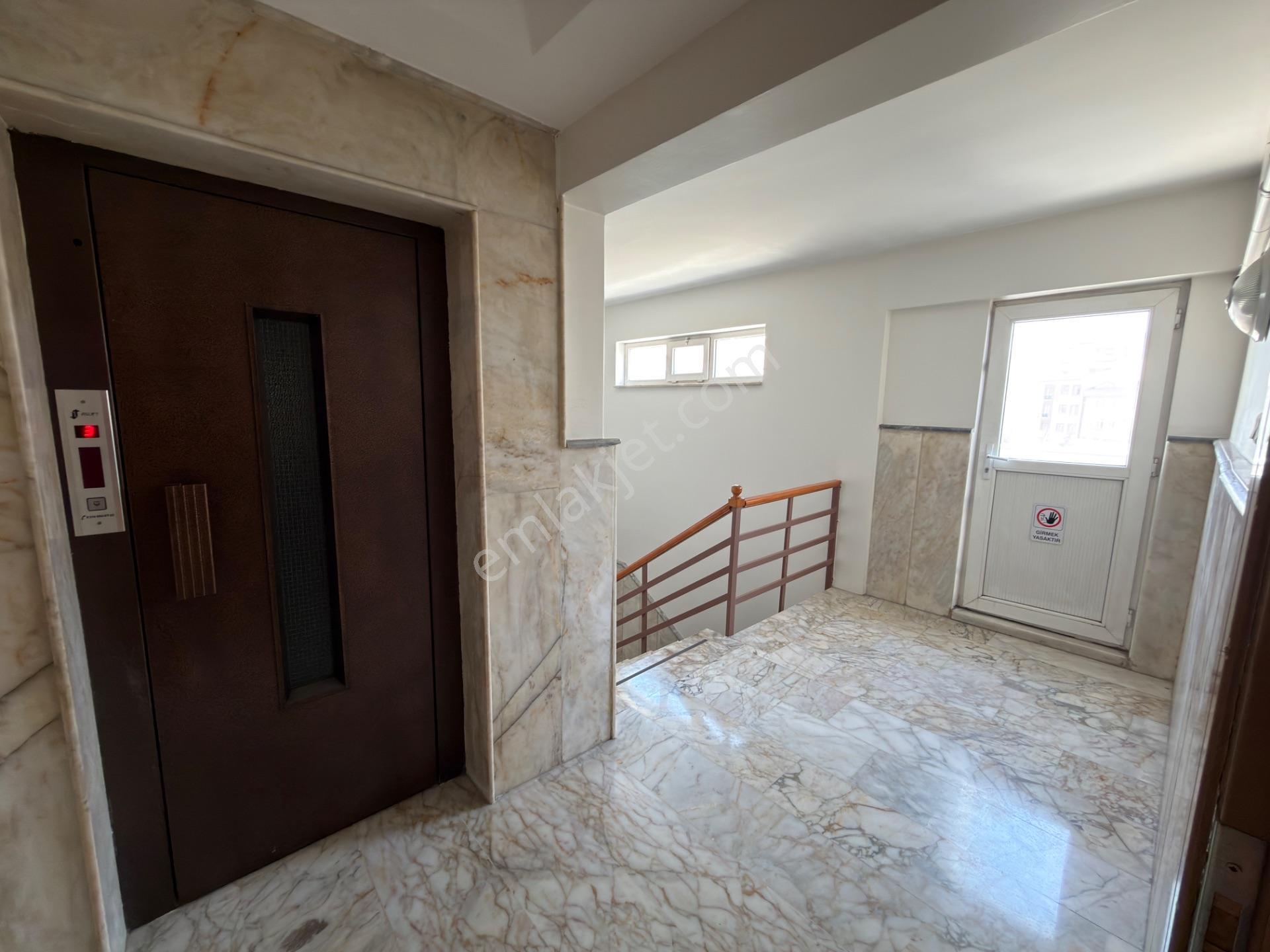 Bağcılar Bağlar Mahallesinde Kiralık İşyeri Katları - Görsel 17