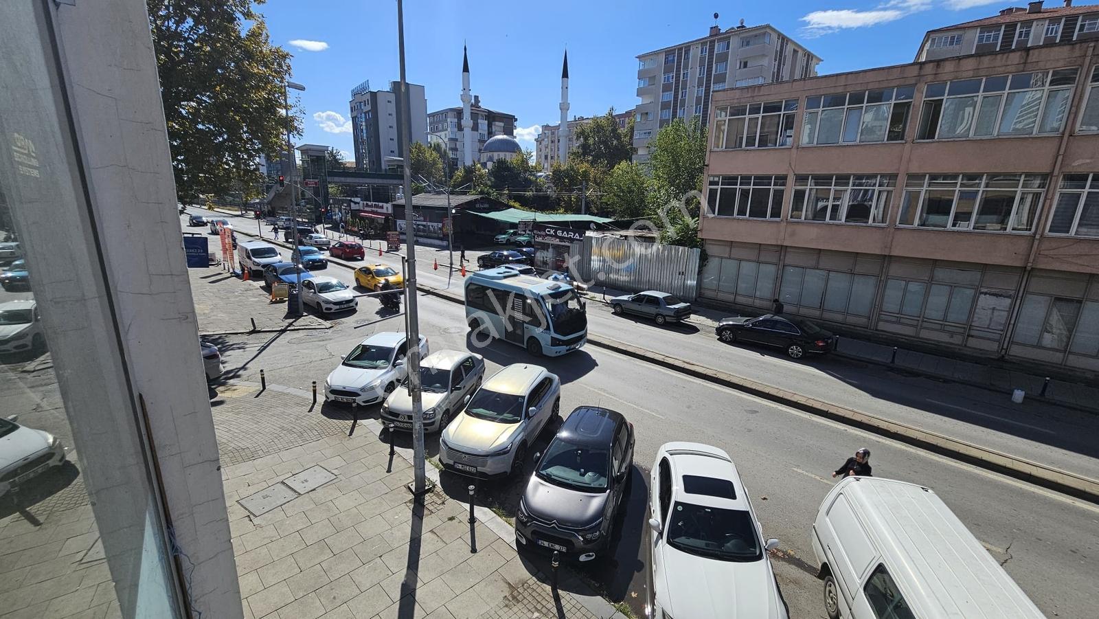 Marmaray Yanı Minübüs Yolu Üzeri 7/24 Üretime Uygun İmalathane - Görsel 4